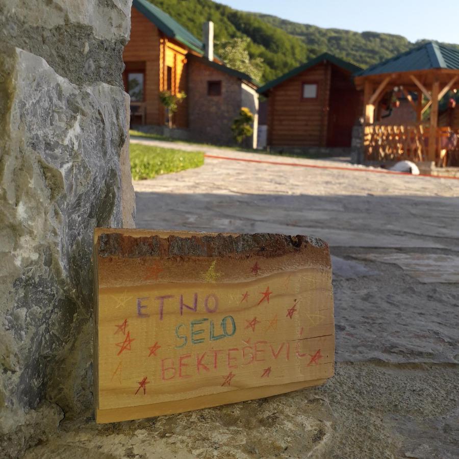 Ethno House Bektesevic Будинок відпочинку Gusinje