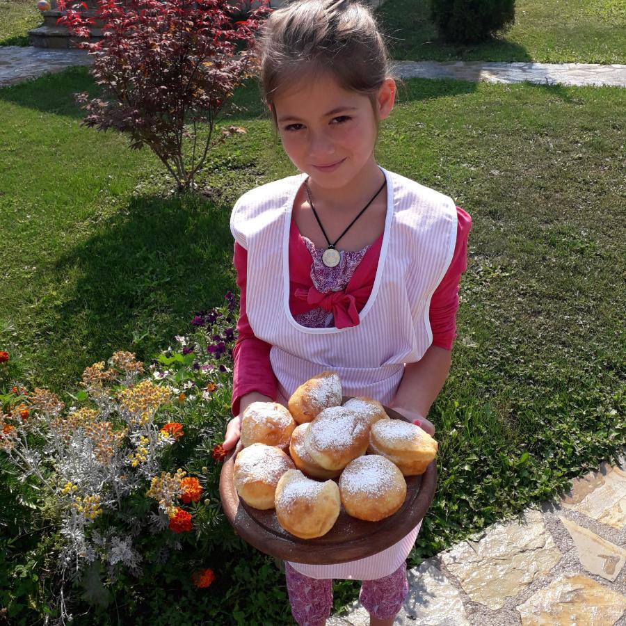 Ethno House Bektesevic Будинок відпочинку Gusinje